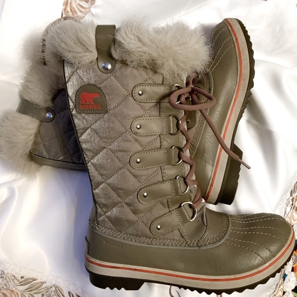 Sorel Waterproof Rain/Snow Boots Size 8 - Picture 6 of 8
